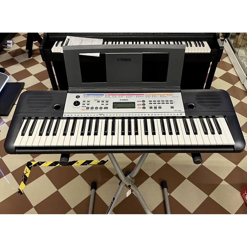 YAMAHA YPT-260 - TASTIERA PORTATILE 61 TASTI image 1