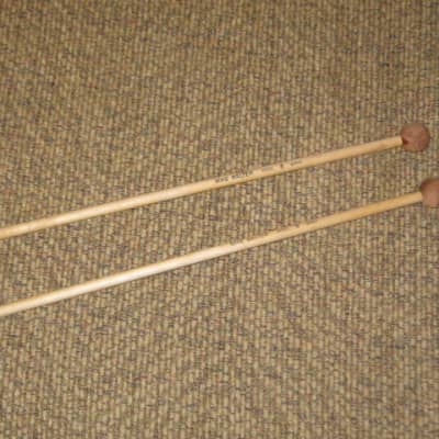 one pair new old stock (but ONE head has visible impressions) Mike Balter MB8B (8B) Hard Keyboard Mallets, 7/8" rosewood round HEADS and natural birch HANDLES - mid to late 1990s (+ packaging) Unwound Series image 8