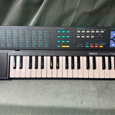 Yamaha PortaSound PSS-140 Portable Keyboard & Drum Machine