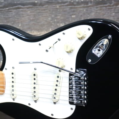 Fender Standard Stratocaster Squier Series with Gen4 Noiseless Pickups Black Electric Guitar w/Bag image 7