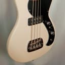 G&L  Tribute Series Fallout Bass Short Scale Olympic White Rosewood Fretboard