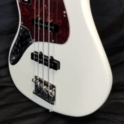 Fender American Professional II Jazz Bass Left-Hand, Rosewood FB, Olympic White, w/HSC image 5