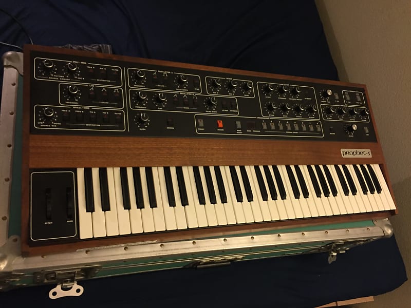 Incredible Sequential Circuits Prophet 5 Rev 3.3 1982 Walnut and Black LOTS OF PHOTOS image 1