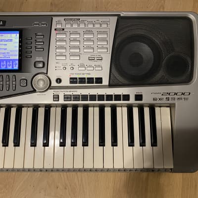 Yamaha PSR 2000 Silver Keyboard Synthesizer | Reverb