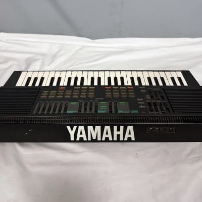 Yamaha PSS 560 Synthesizer image 4