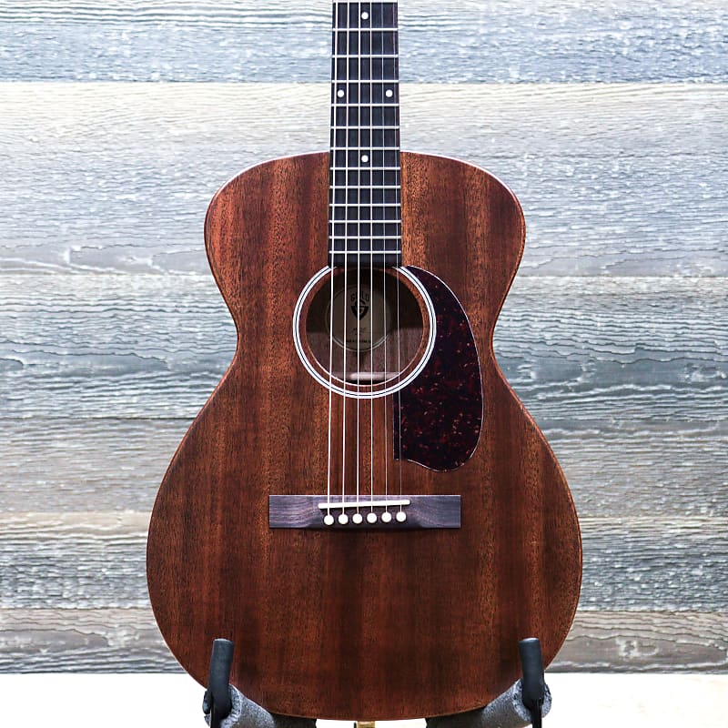 Guild M-20 Natural African Mahogany Guild USA Concert