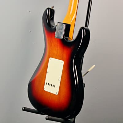 Squier Classic Vibe '60s Stratocaster Left-Handed (2020, 3-Tone Sunburst) image 4