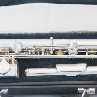 Yamaha YFL-385H Intermediate Flute *Silver Headjoint *Made in Japan *B-foot *Cleaned & Serviced image 10