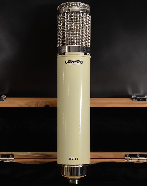 Avantone Audio BV-12 Multipattern Tube Condenser Microphone image 1