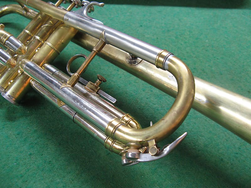 Silvertone Model 200 Trumpet 1966 - Reconditioned - Original Case is  Challenged