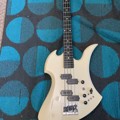 BC  Rich Mockingbird  Electric Bass Guitar Vintage / late 80s , Arctic white for sale