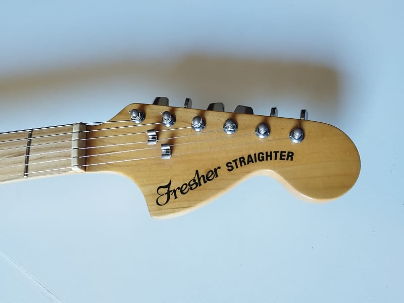 Vintage 70s - Fresher Straighter Stratocaster - 3 Tone