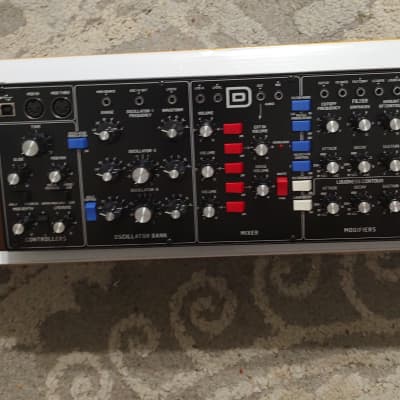 Behringer Model D Analog Synthesizer | Reverb