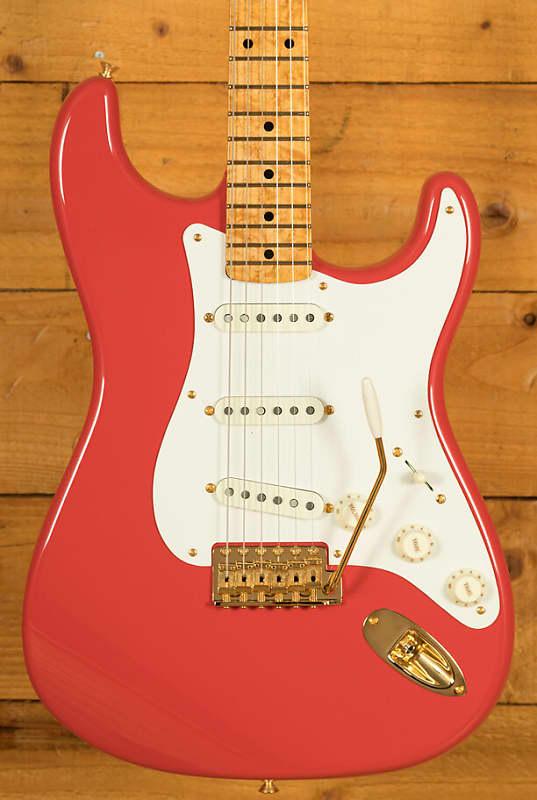 Fender Custom Shop Ltd 59 Stratocaster NOS Fiesta Red w/Gold Fender Custom Shop Ltd 59 Stratocaster NOS Fiesta Red w/Gold
