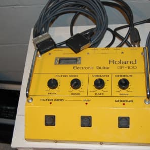 Roland analog guitar synthesizer bundle:  tobacco sunburst G-505, GR-100, GR-300, US-2, three cables image 6