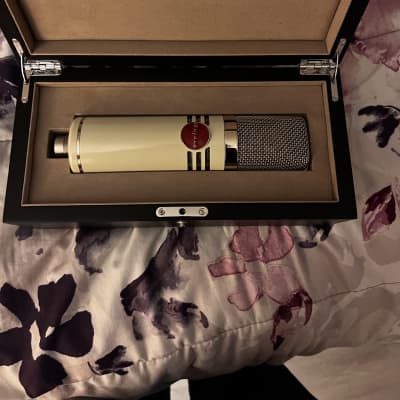 Mojave MA-1000 Variable Pattern Large Diaphragm Tube Condenser Microphone image 3