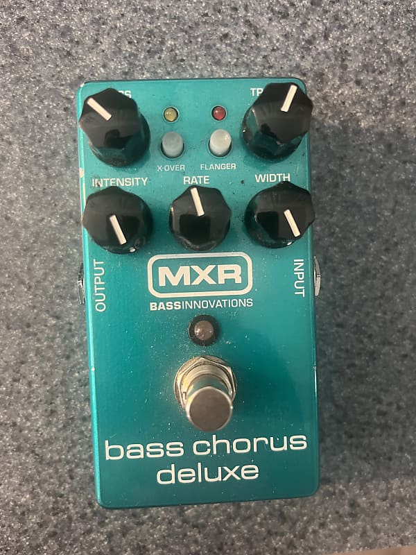 MXR M83 Bass Chorus Deluxe
