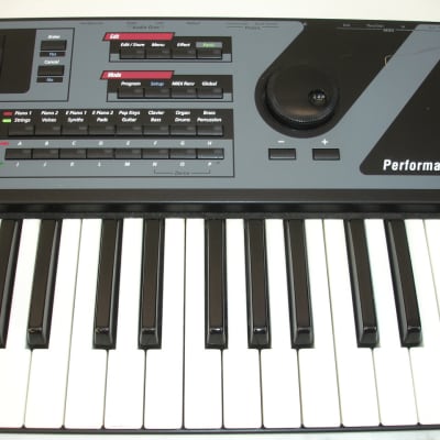 Kurzweil PC161 61-Key MIDI Performance Controller Keyboard image 4