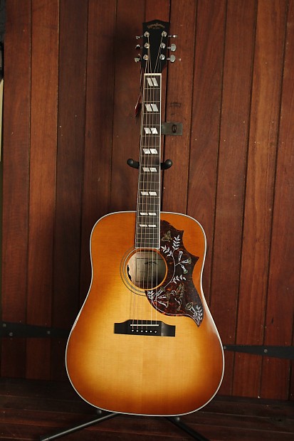 Sigma hummingbird guitar outlet
