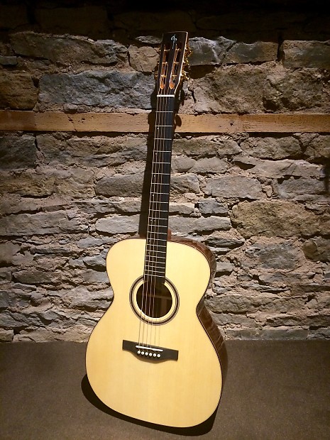 Simon Patrick Showcase Rosewood Concert Hall w Case