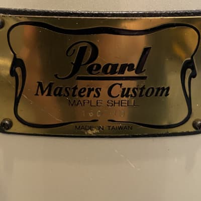 Pearl Masters Custom Mapel  1980’s  Off white image 3