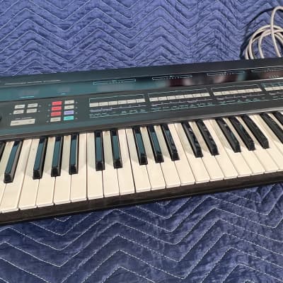 Akai AX80 Synthesizer 1980s - Black