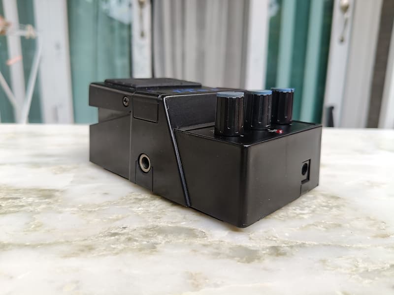 Aria AFZ-1 Fuzz | Reverb