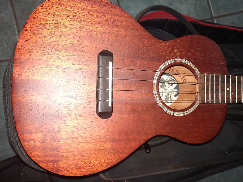 Fender Pa'ina Tenor Ukulele w/Bag Natural