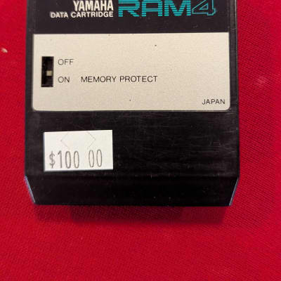 YAMAHA「RAM4」DATA CARTRIDGE for DX7Ⅱ Yamaha RAM4 | Accessories | Yamaha black boxes online archive