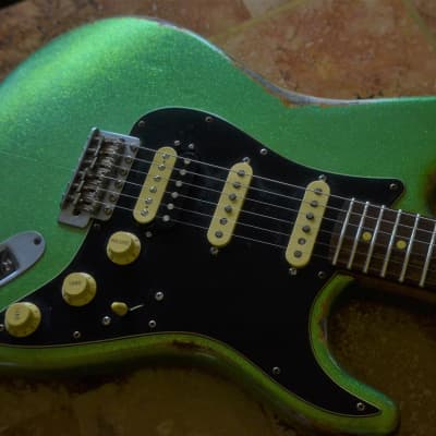 American Fender Stratocaster Relic Green Sparkle HSS image 13