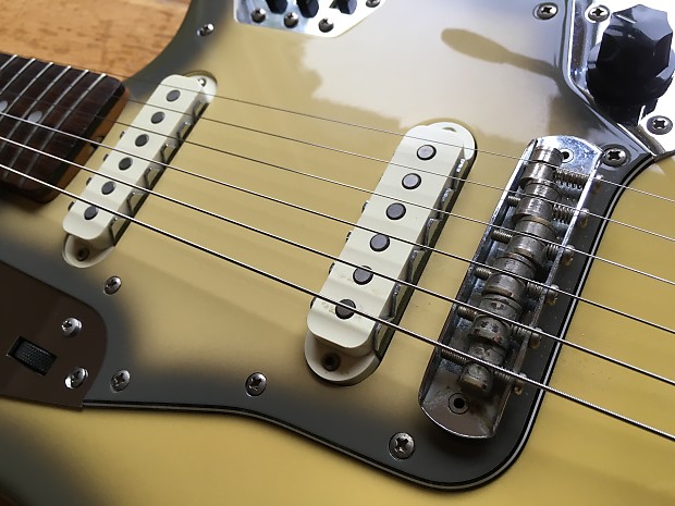 Fender Jaguar 1966 Reissue Q-Serial CIJ 2002-04 Antigua