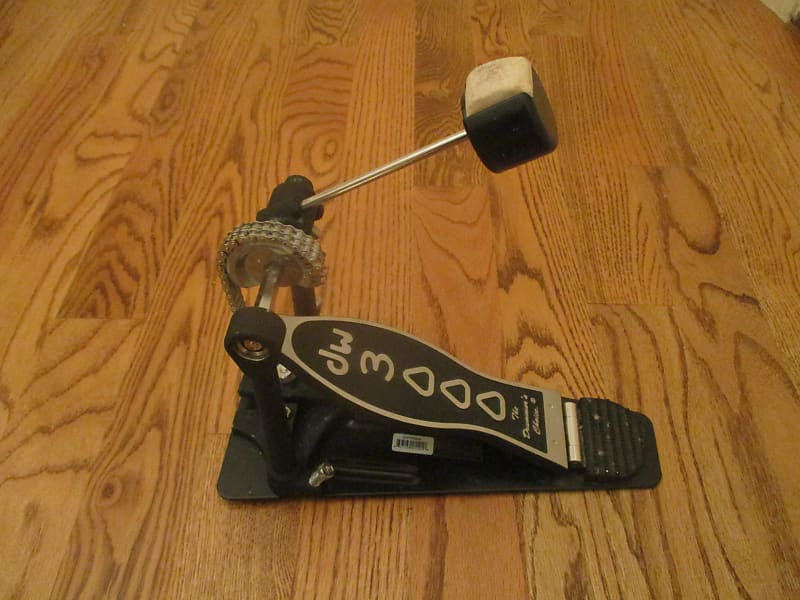 DW 3000 Bass Drum Pedal, Dual Chain Drive, DW Beater Reverb
