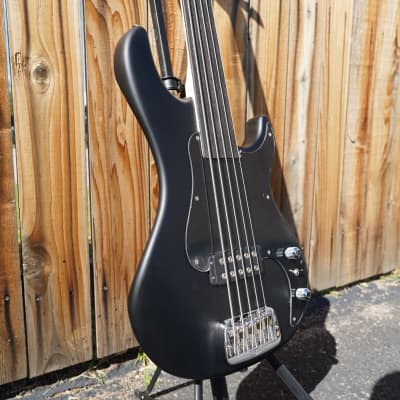G&L USA Kiloton-5 Fretless Jet Black Satin Frost 5-String Electric Bass w/ Black Tolex Case (2023) image 6
