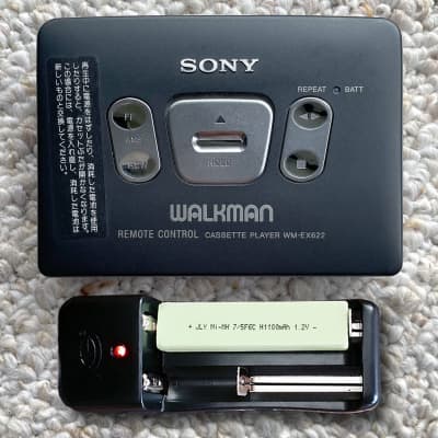 Vintage Sony Walkman WM- FX221 AM/FM Radio Cassette Player (tested Works)