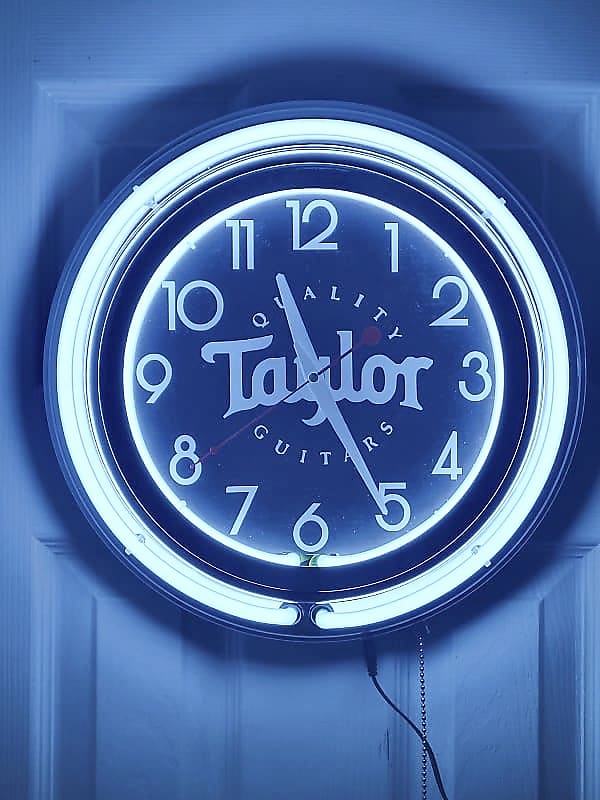 Vintage enhance 14.5 in outlets blue neon wall clock