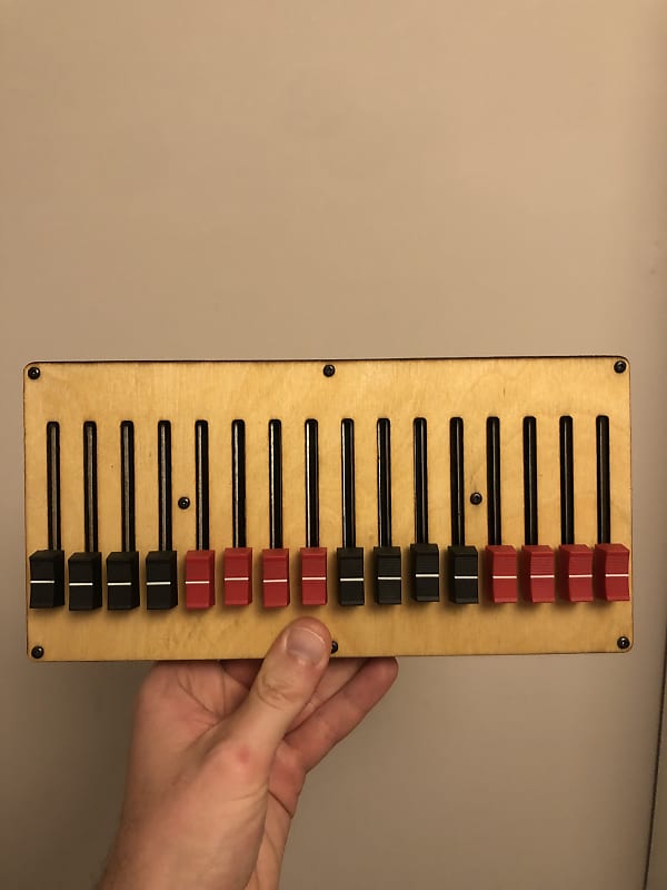 16n Faderbank CV/MIDI/I2C controller eurorack Reverb