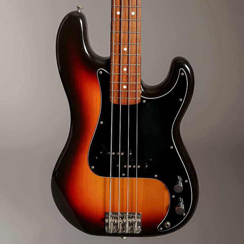 Fender Japan PB-62 Precision Bass Reissue 1999 - MIJ Three Tone Sunburst