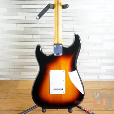 Fender Vintera '50s Stratocaster Modified with Maple Fretboard 2-Color Sunburst image 10