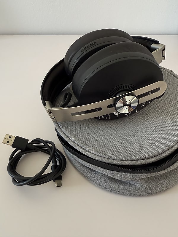 Sennheiser MOMENTUM 3 Wireless Noise Cancelling Headphones image 1