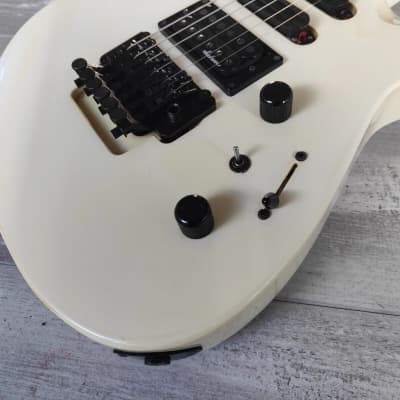 1993 Charvel Jackson Japan SDK-115-SSH Super Dinky (White 1993 Charvel Jackson Japan SDK-115-SSH Super Dinky (White