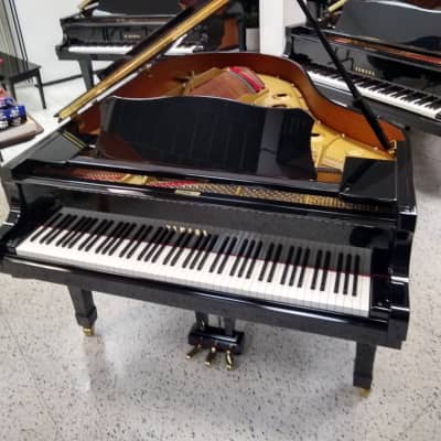 Yamaha C3 Grand Piano image 3