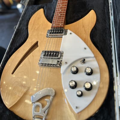 Rickenbacker 330 6-String Electric Guitar Mapleglo 2005 for sale