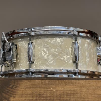 1950's Gretsch BroadKaster 5.5x14 White Marine Pearl 3-Ply Snare Drum 4157 image 9