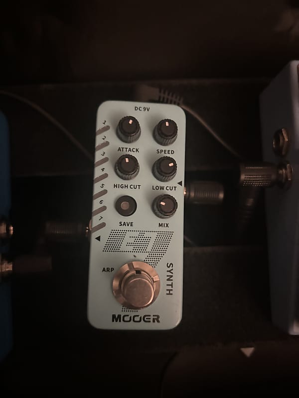 Mooer E7 Synth