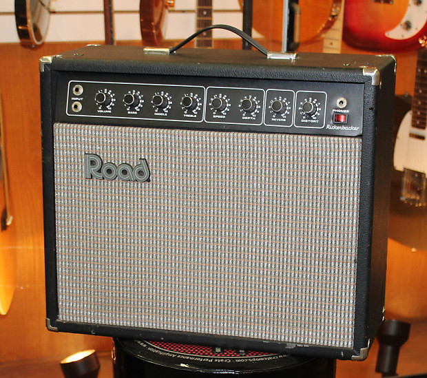 VINTAGE RICKENBACKER R-25 ROAD AMP {Spring Reverb & Real