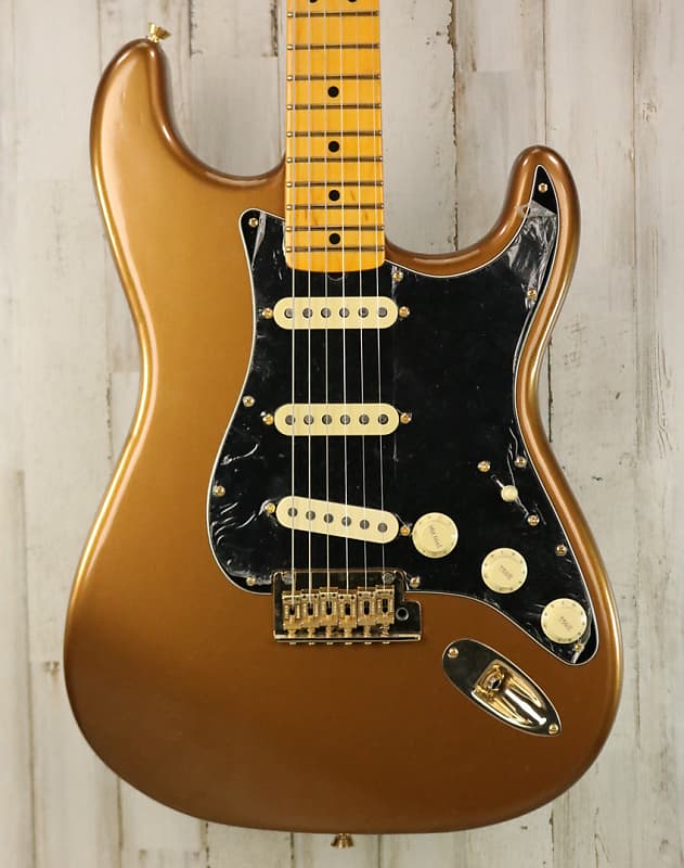 USED Fender Bruno Mars Stratocaster (122) image 1