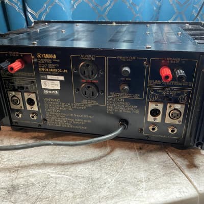 Yamaha P-2200 Professional Series Natural Sound Power Amplifier 1970s - Black image 2