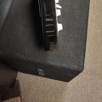 Austin Guitars AST 100 2019 Sunburst
New Soft Case N Cable Included
2 Left Handed N 1 Eighty
Left image 7