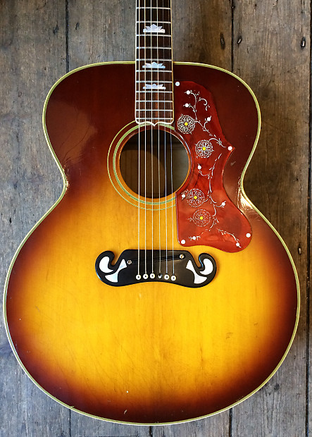 Gibson J200 Custom 1968 Sunburst Bild 1