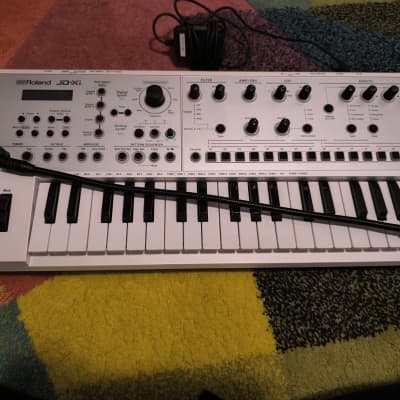 Roland JD-Xi 37-Key Analog/Digital Crossover Synthesizer 2015 - Present - White